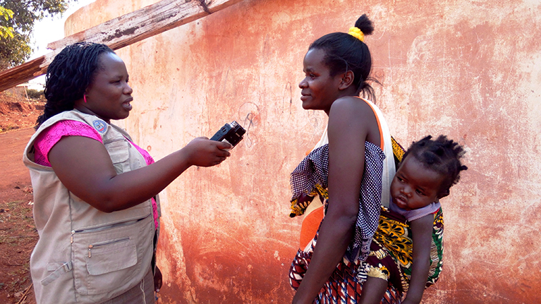 Providing journalists the tools and information to support women in Mozambique