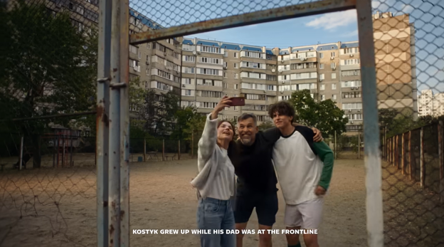 Photo of Dmytro and Kostyk's family